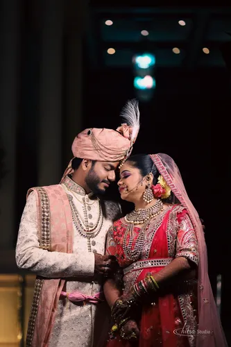 romantic-couple-sunset-wedding-portrait